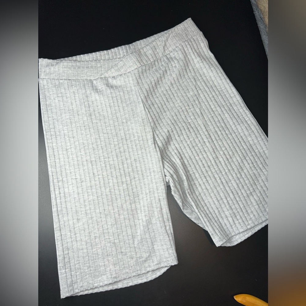 Missguided Grey Ribbed Solid Gray Cross Waist Biker Shorts Size 10 Tall NWOT